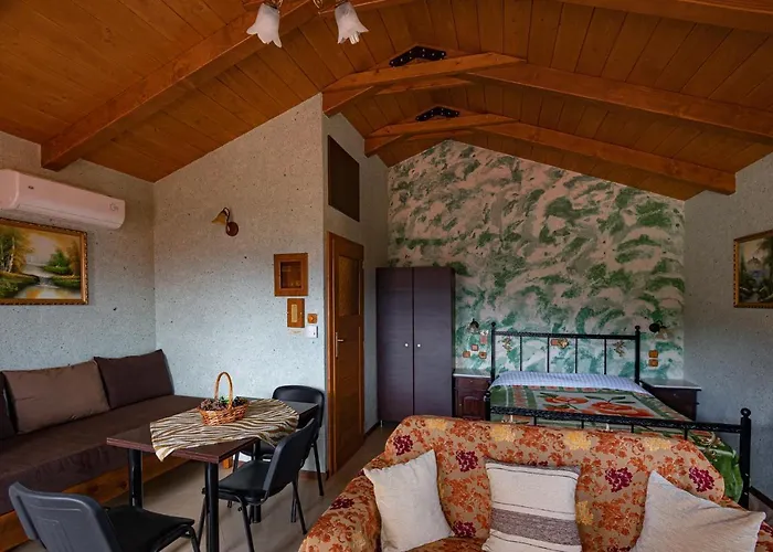 4epoxesxenonas Alojamento de Acomodação e Pequeno-almoço 3*