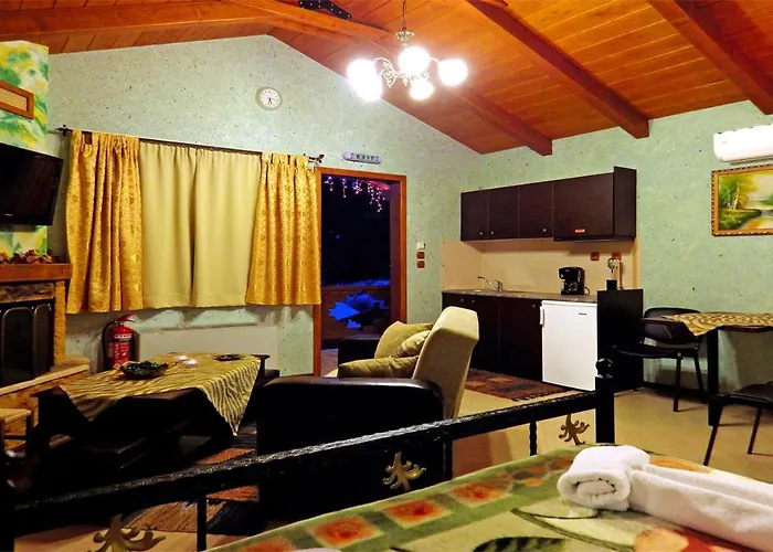 4epoxesxenonas 3* Mészi Szinikía Trikálon